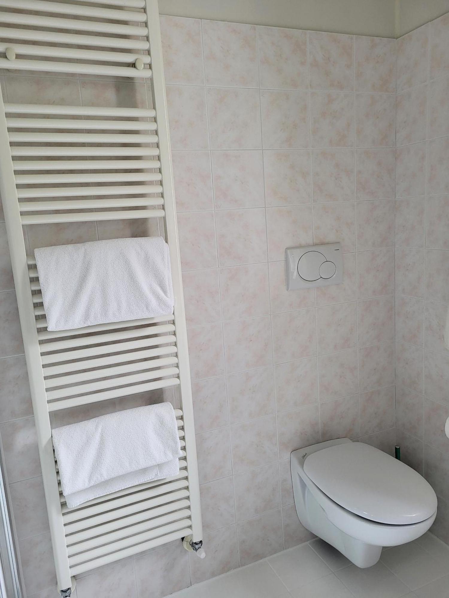 טורבולה Hi Hotels Torbole - Pool & Spa מראה חיצוני תמונה